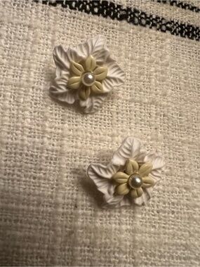 Floral Button Pair with Pearl Centers - Cream and Pale Yellow